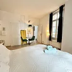 Place Malespine Proche Port Vauban Αντίμπ