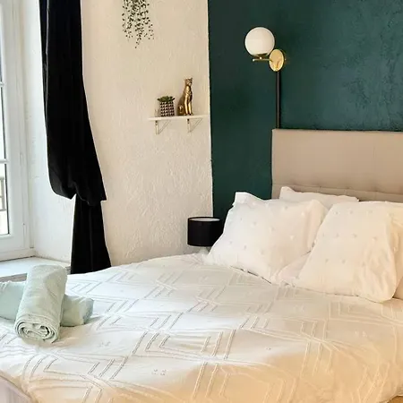 Place Malespine Proche Port Vauban أنتيب