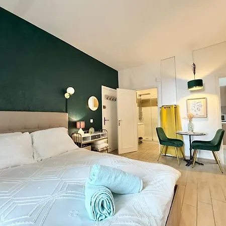 Apartment Place Malespine Proche Port Vauban *